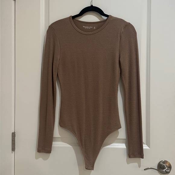 Abercrombie & Fitch Soft and Cozy Bodysuit - Picture 1 of 5